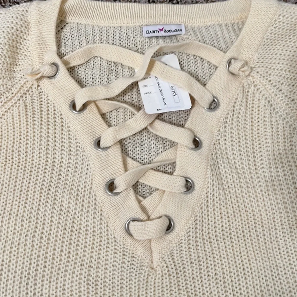 Women’s Ivory Crop Top Sweater size M/L. New with tags - Picture 2 of 5